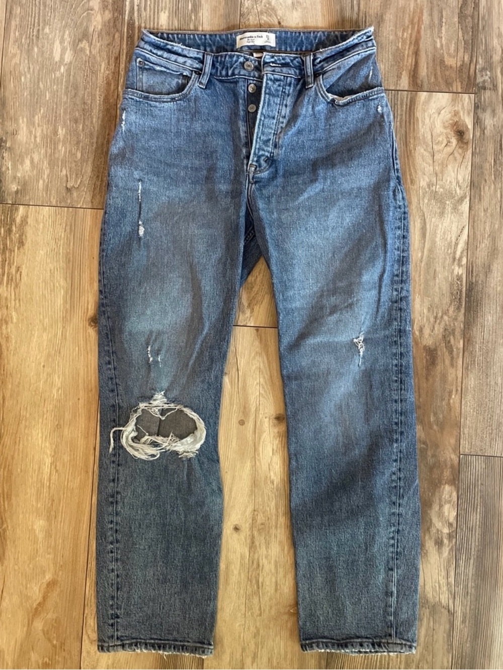 Abercrombie Women’s Dad High Rise Distressed Jeans Size 27/4